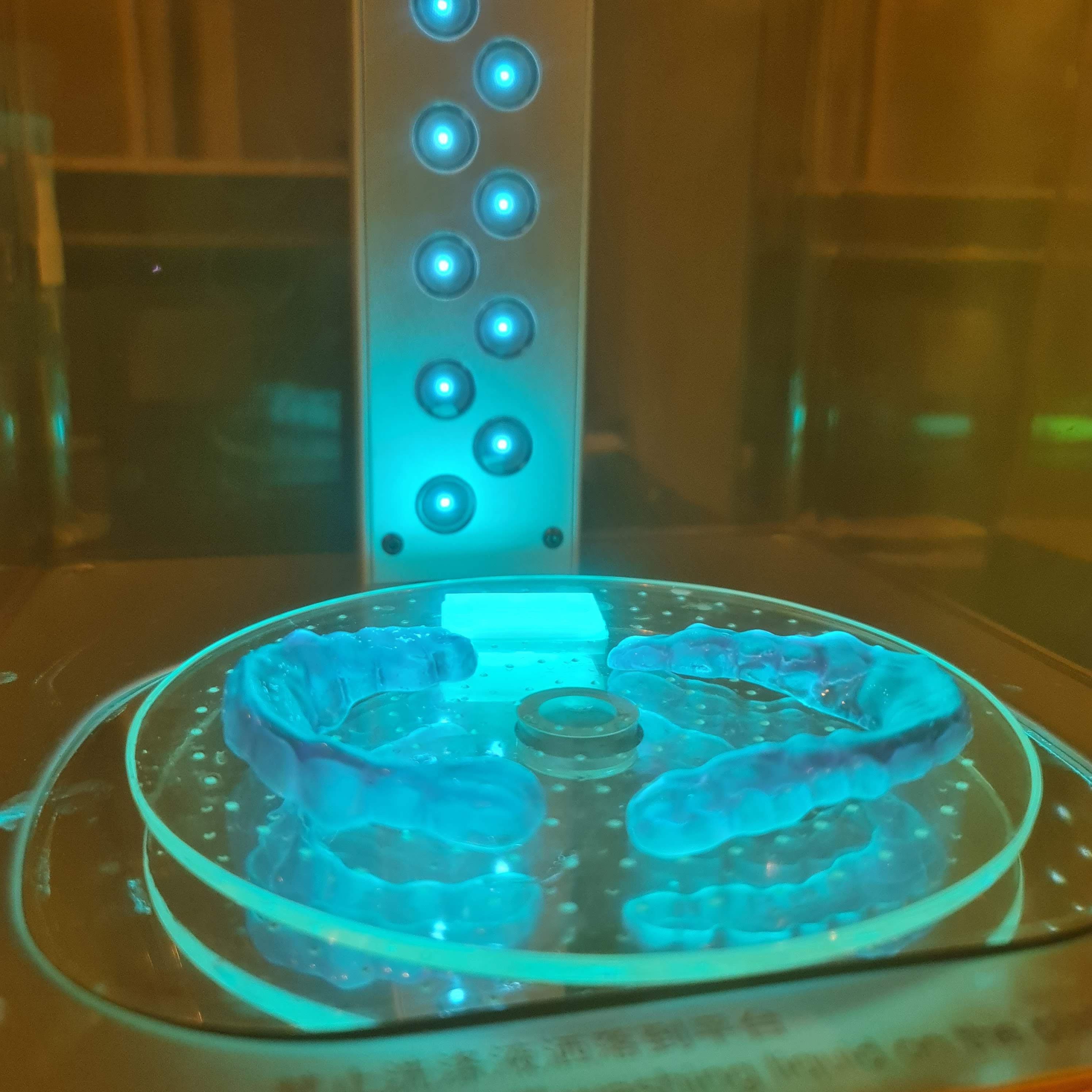UV post-cure of printed splints